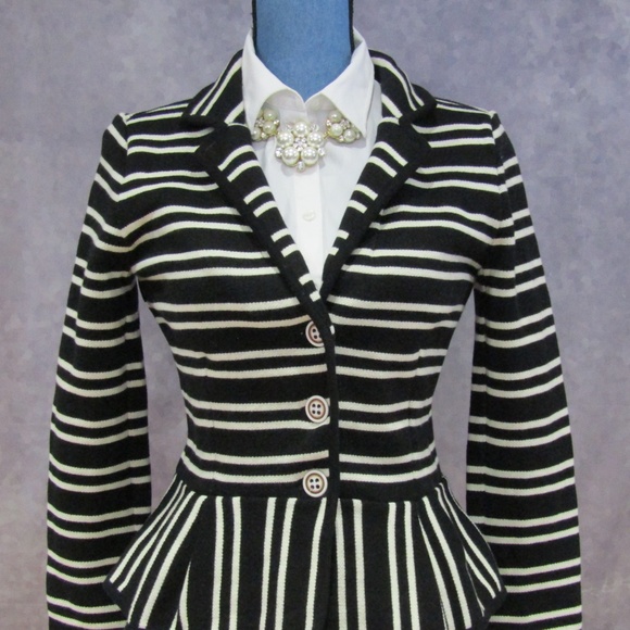 NEW Style & Co Black & White Knit Peplum Blazer PS - Picture 2 of 5